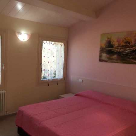 Bed and Breakfast Il Lauro San Costanzo Экстерьер фото