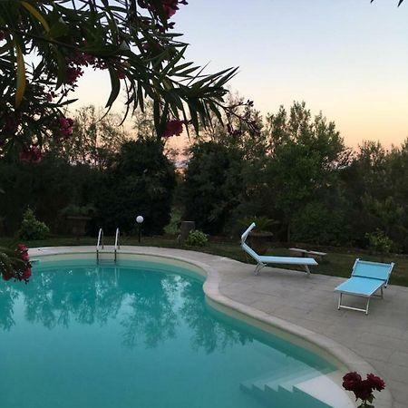 Bed and Breakfast Il Lauro San Costanzo Экстерьер фото