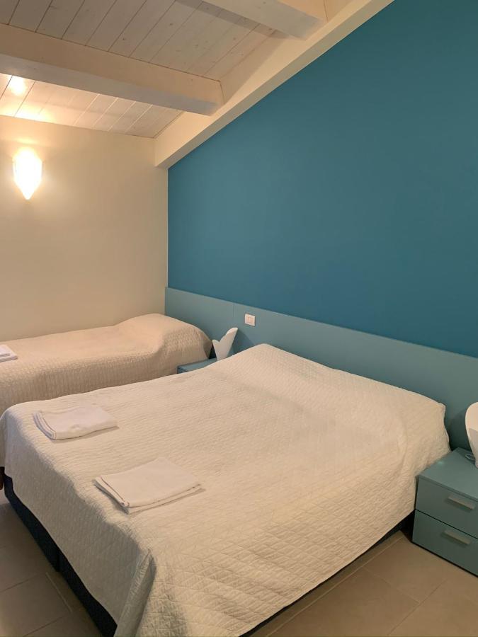 Bed and Breakfast Il Lauro San Costanzo Экстерьер фото