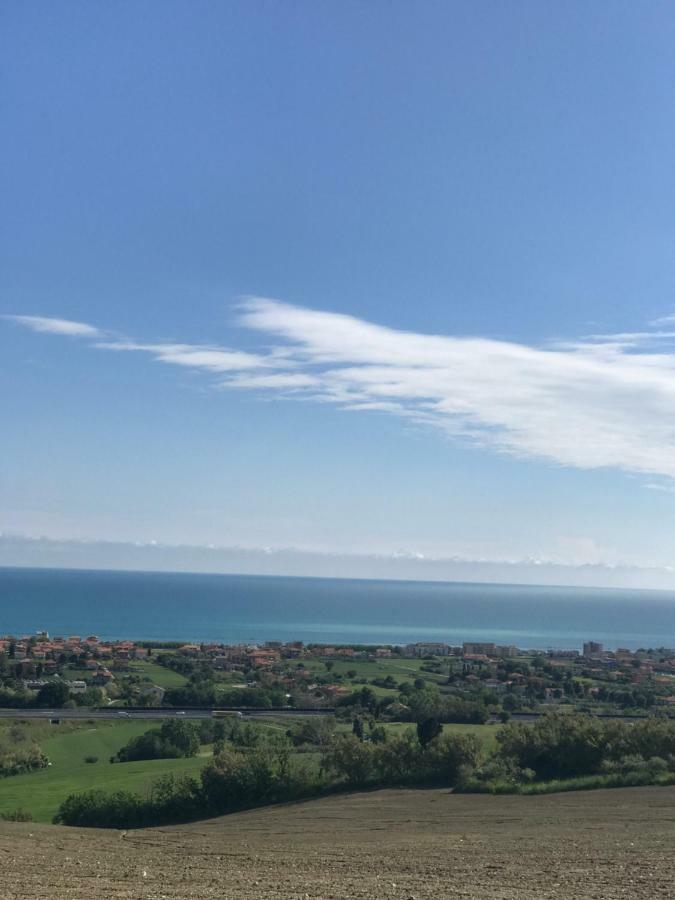 Bed and Breakfast Il Lauro San Costanzo Экстерьер фото