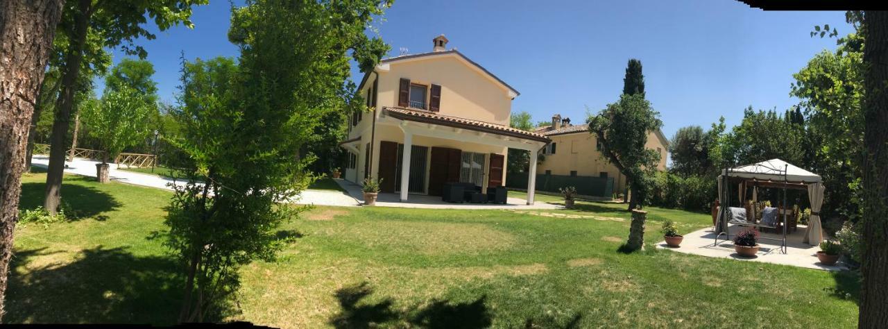 Bed and Breakfast Il Lauro San Costanzo Экстерьер фото