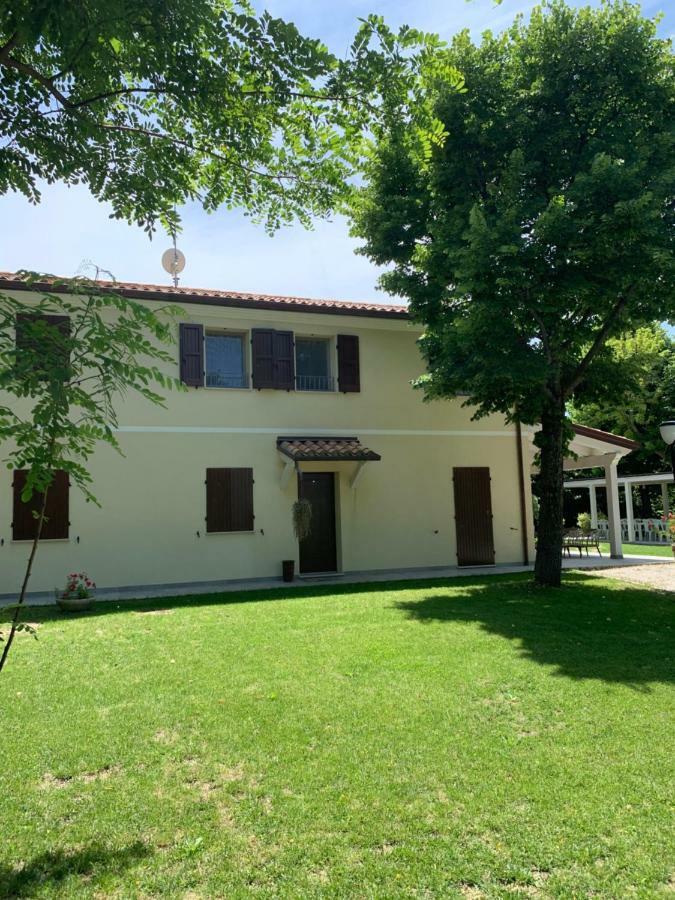 Bed and Breakfast Il Lauro San Costanzo Экстерьер фото
