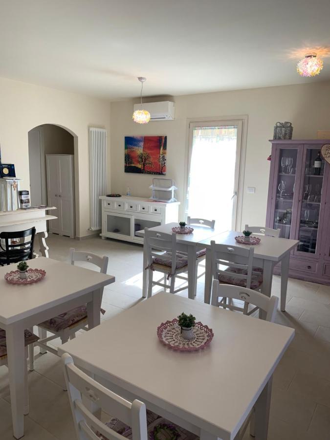 Bed and Breakfast Il Lauro San Costanzo Экстерьер фото