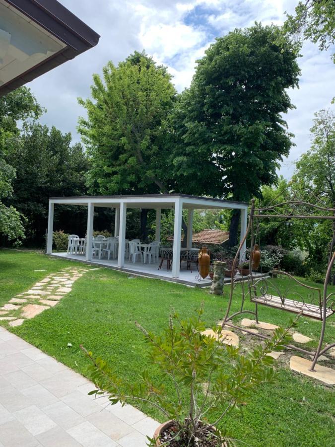 Bed and Breakfast Il Lauro San Costanzo Экстерьер фото
